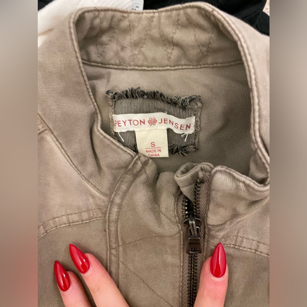 Brand new peyton Jensen jacketed size small